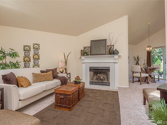 4th image of 405 Carley Pl