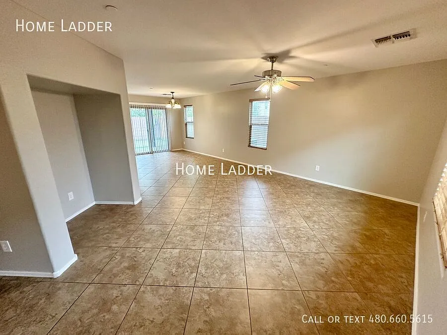 Building Photo - 2223 S Buckaroo Trl