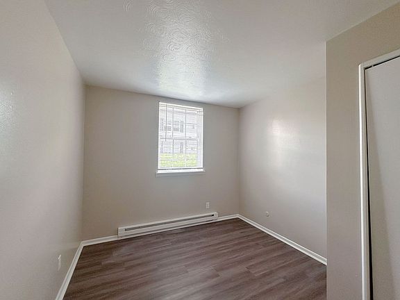 5th image of 610 S Washington St #1