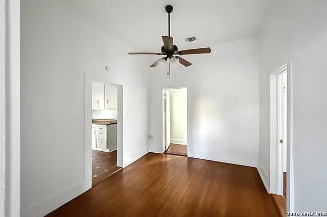 220 Leigh St — Photo 4