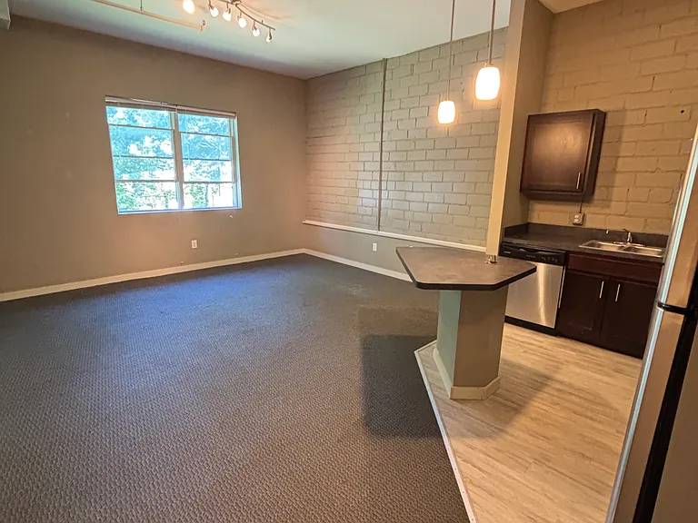 170 Florida St #202 — Photo 1