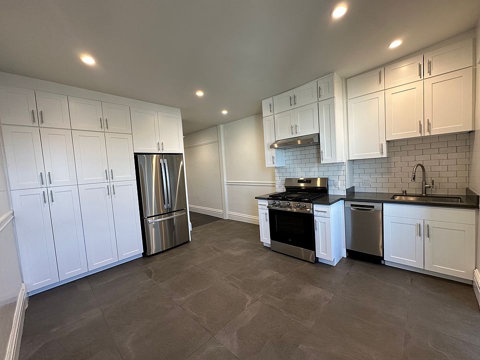 1st image of 272-276 Connecticut St #274A