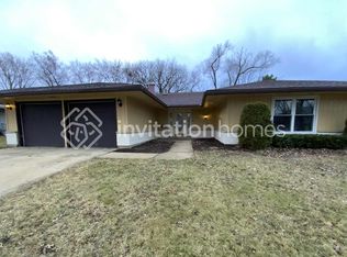 1516 Churchill Rd, Schaumburg, IL 60195