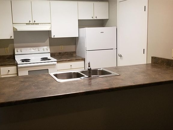 5th image of 138 18th St #302