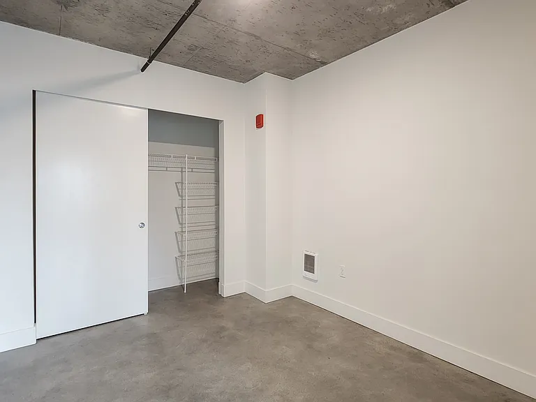 Dunn Motors Apartments — Photo 83