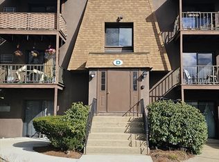 491 W Central St APT D11, Franklin, MA 02038