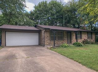 3715 S Doris Rd, Springfield, MO 65807