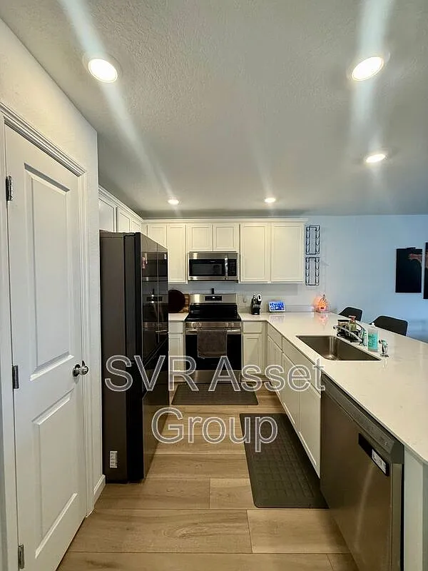 4 bed, 2.0 bath, 1635 sqft, $1,999 — Photo 4