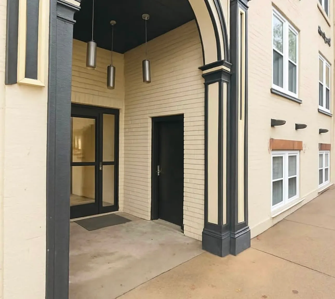 3939 Ventnor Ave — Photo 1