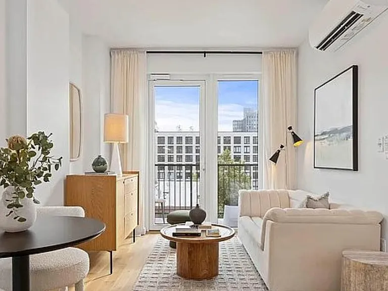 558 Sackett St #6E — Photo 3