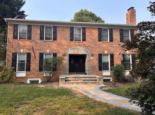 1917 Shiver Dr, Alexandria, VA 22307