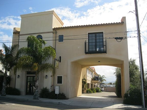 front office building. Separate water and utility bills.