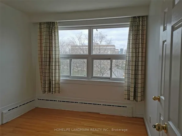 407 Royal York Rd, Toronto, ON M8Y 2R8