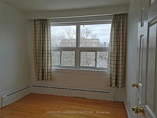 407 Royal York Rd #UPPER Photo 1
