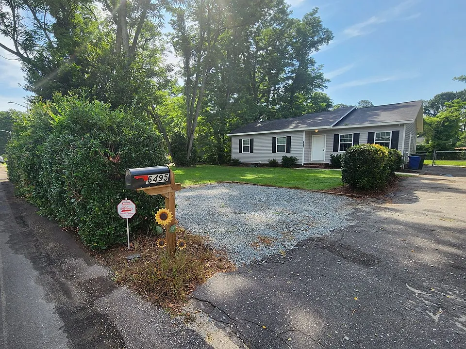 6495 Portsmouth Dr