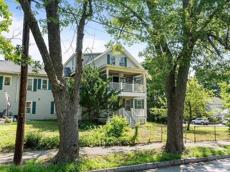 34 Lyndon St #A — Photo 3