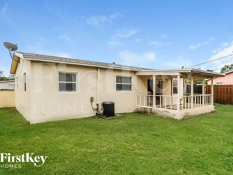 6231 NW 20th St — Photo 15