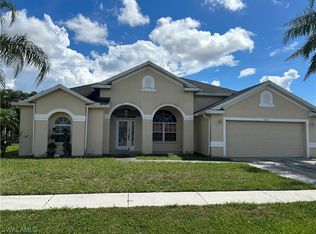 4617 Varsity Cir, Lehigh Acres, FL 33971