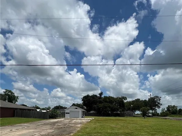 2384 W Gauthier Rd, Lake Charles, LA 70605