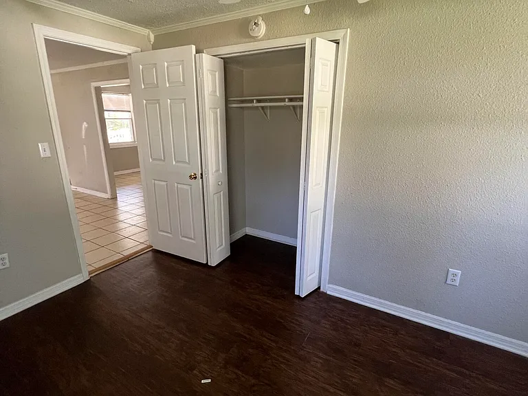 1653 Sheridan St — Photo 8