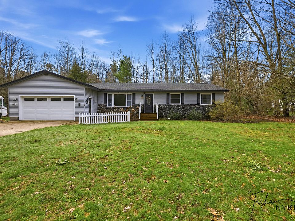 1st image of 2467 Fenner Rd