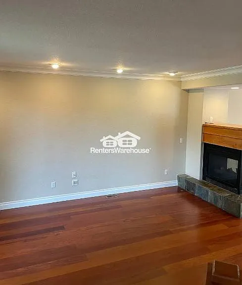 2070 S Pearl St — Photo 8