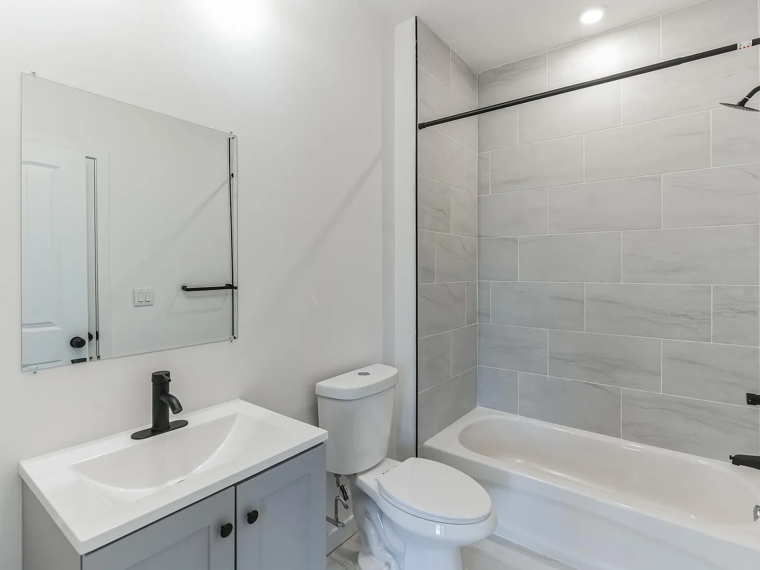 1 bed, 400 sqft, $1,400 — Photo 3