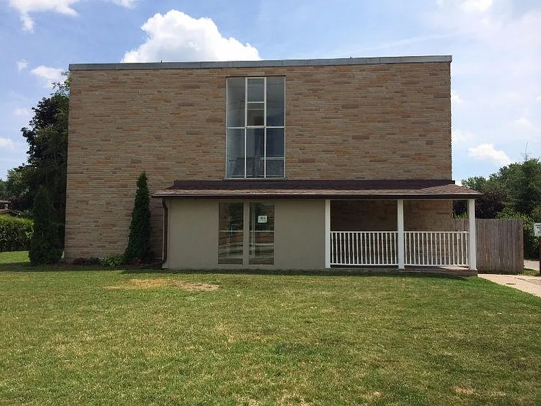 908 Devonshire Ave — Photo 7