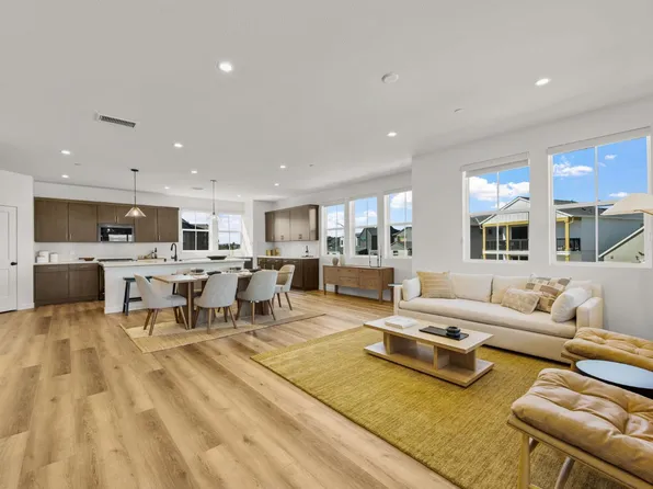 1464 Waterside Lane, Rohnert Park, CA 94928