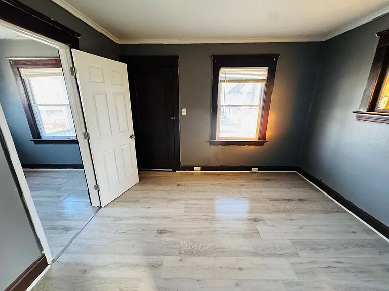 2816 E 125 ST — Photo 30