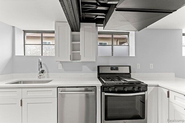 1st image of 425 Vester Ave #A