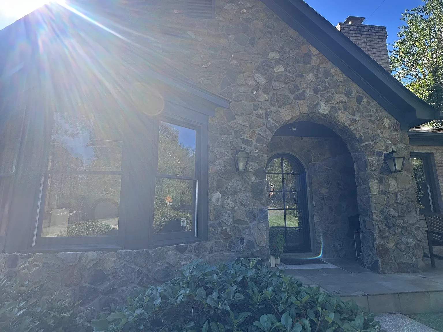 3 bed, 1832 sqft, $4,400 — Photo 1
