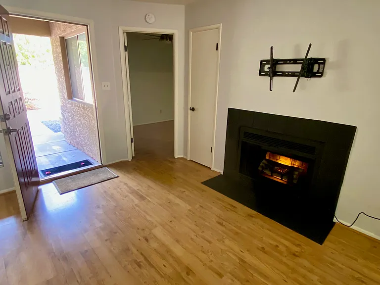 502 W Tonopah Dr #6 — Photo 28