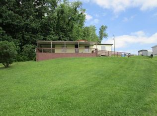 5858 Montgomery Rd NE, Newark, OH 43055