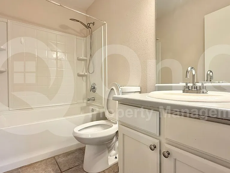 24 E 14th St #2 — Photo 9