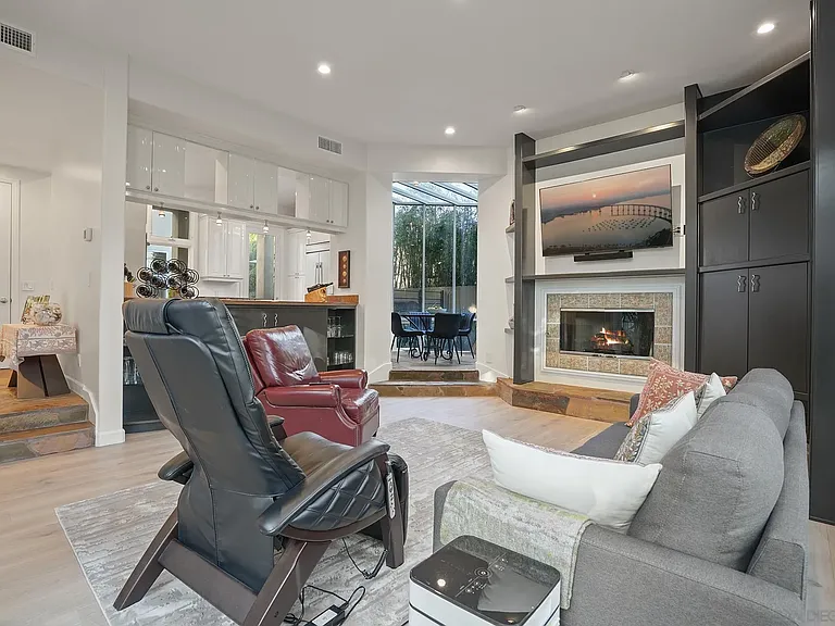 13601 Nogales Dr — Photo 11
