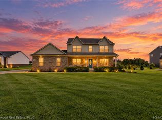 5616 Jada Dr, Highland, MI 48356