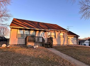 100 9th Ave SE, Le Mars, IA 51031