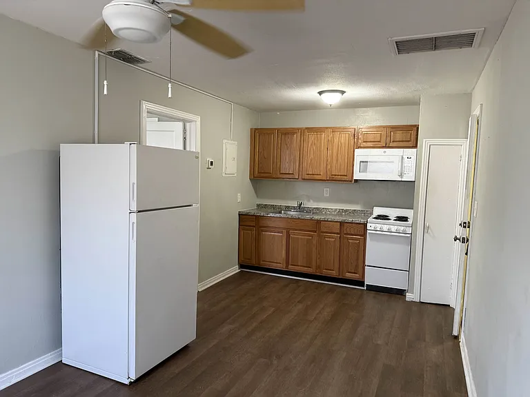 2153 Post St — Photo 7