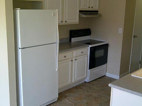 5th image of 3211 Hanover Dr