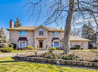 6550 Manor Dr, Burr Ridge, IL 60527