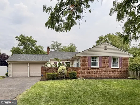 131 Randle Dr, Cherry Hill, NJ 08034