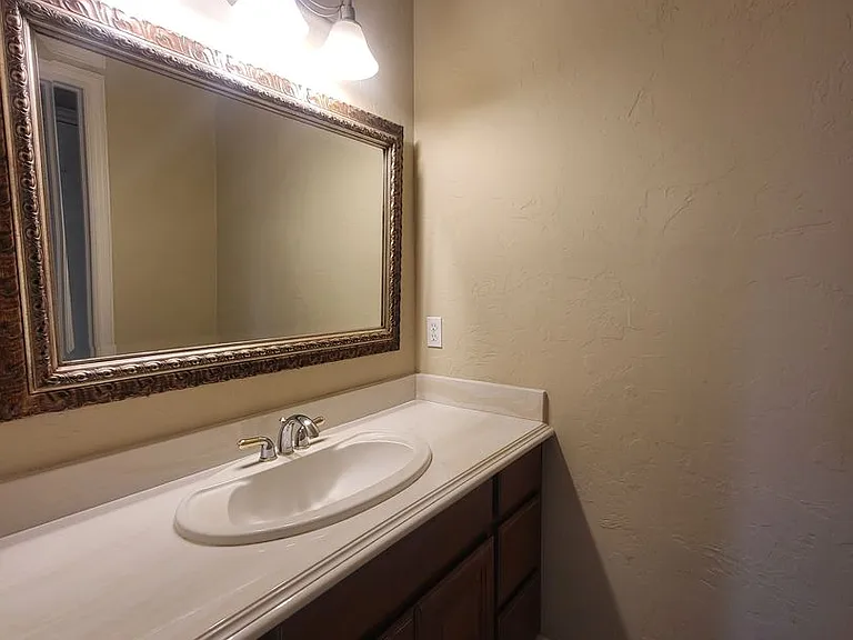 1032 W Lindsey St #A — Photo 21