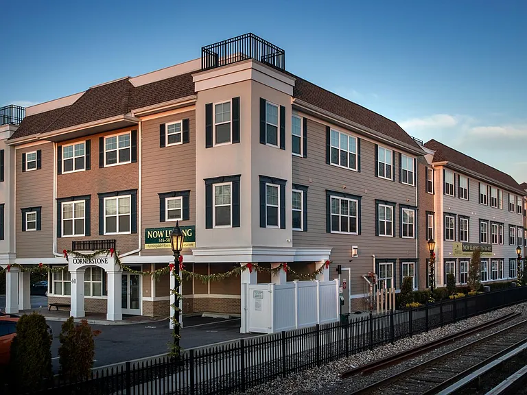 Fairfield Metro At Farmingdale Village — Photo 8