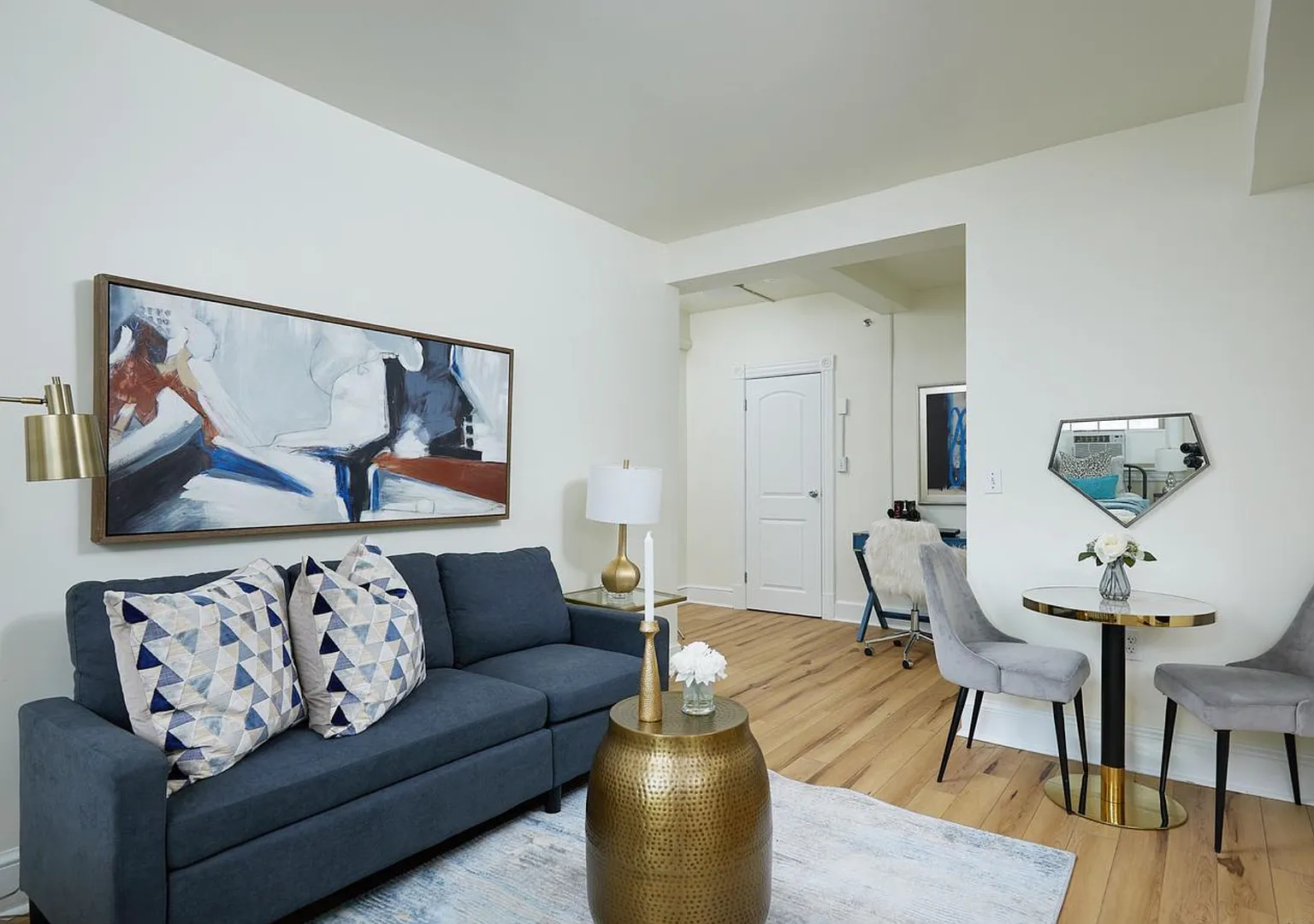 Cozy Studio Steps from Meridian Hill Park! — Photo 3