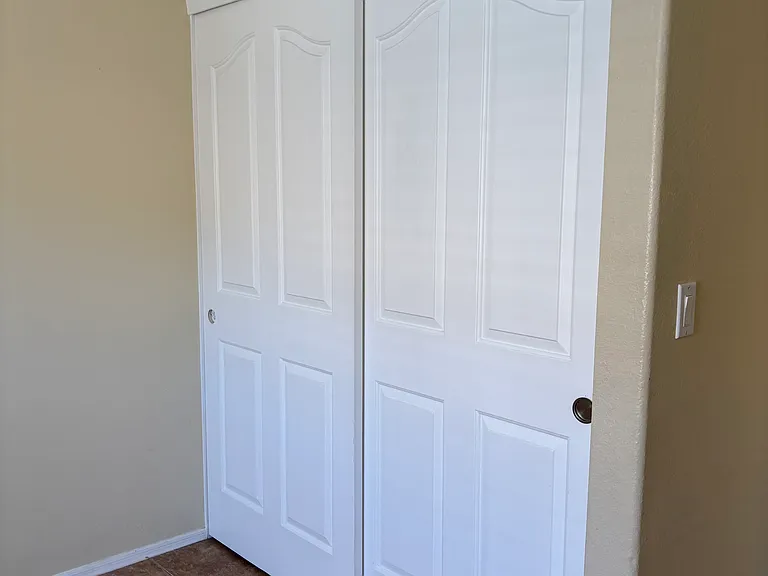 1289 W Maria Ln — Photo 19