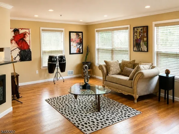 28 Richmond St, Newark City, NJ 07103
