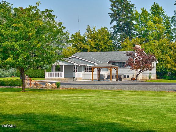 3rd image of 3201 Southcreek Dr