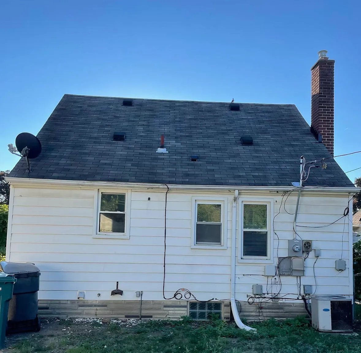 3 bed, 1.5 bath, 1017 sqft, $1,800 — Photo 2