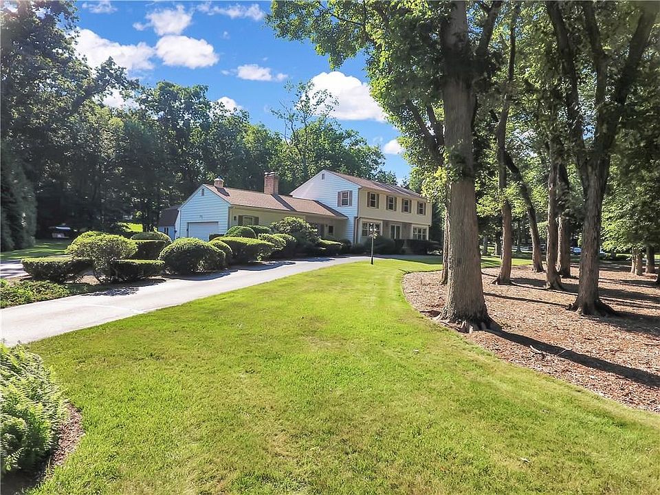 1st image of 77 Heritage Dr